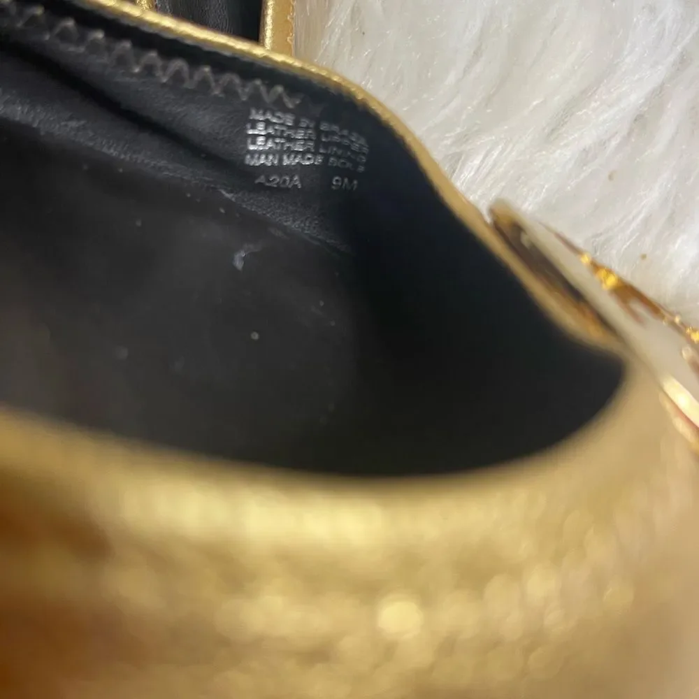 Tory Burch leather Gold slip on  flats round toe gold tone logo accent SZ9M